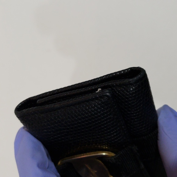 Salvatore Ferragamo Black Vara Bow 6-Key Holder Case Gold Clasp Textured Leather - Picture 5 of 10